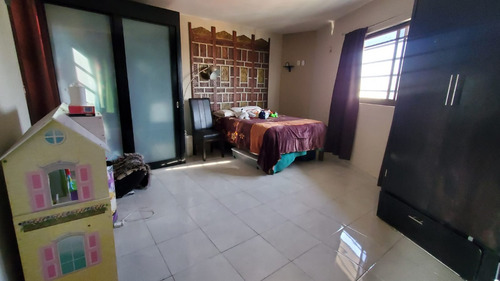 Inversión Con Doble Propósito: Casa + Salón De Fiestas, Calle Cardenales, Col. Parque Residencial Coacalco, Ecatepec, Edo. Méx.