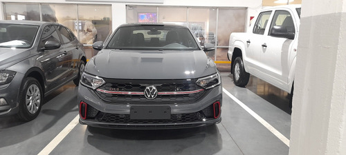 Volkswagen Vento GLI 2.0 350TSI 230cv