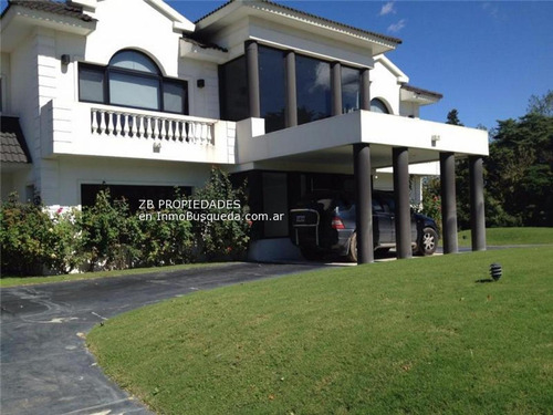 467 E/ 142 Y 143: Casa En Country Grand Bell