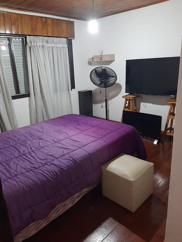 Casa En Venta - 3 Dormitorios 2 Baños - 330 Mts2 - Hurlingham, Buenos Aires