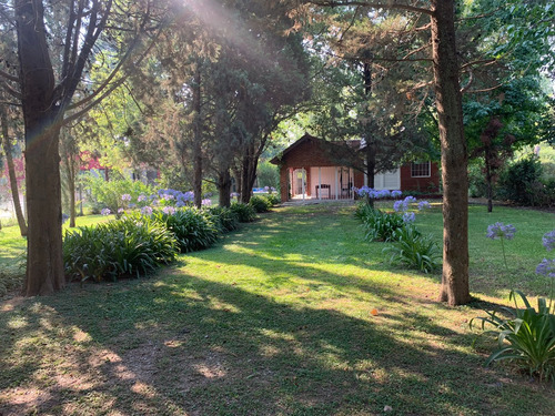 Imagen 3 de 20 de Hermosa Casa Quinta Con Quincho Y Pileta.