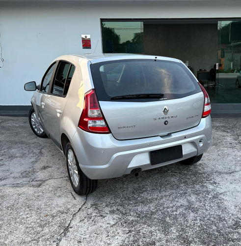 Renault Sandero 1.6 16v Privilège Hi-flex Aut. 5p