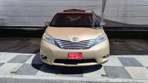 Toyota Sienna 3.5 Limited V6 At
