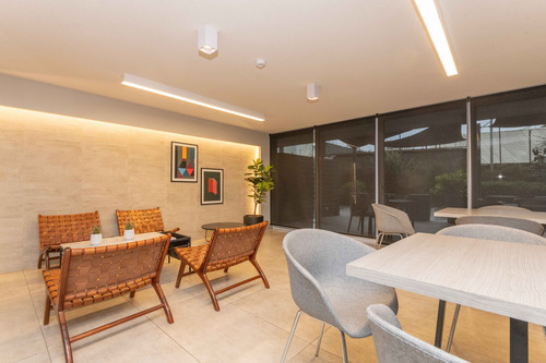 Edificio Av. Recoleta (1 Est. 1 Bod.) Vista Nororiente Piso