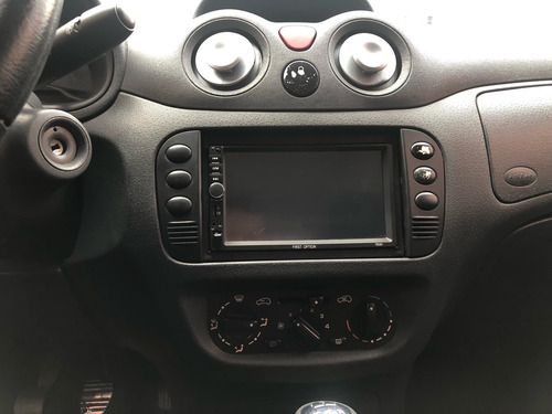 Citroën C3 1.4 8v Exclusive Flex 5p