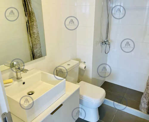 Moderno Monoambiente En Torre Con Servicios Sobre Roosevelt, Punta Del Este