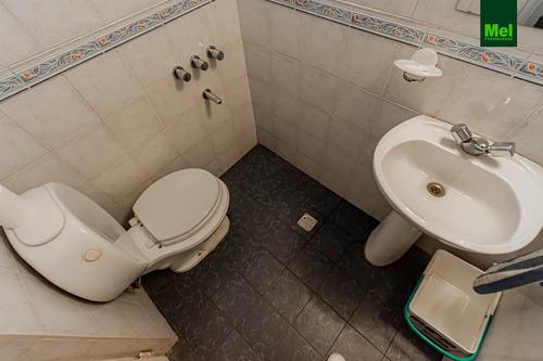 Imagen 26 de 30 de Excelente Casa 4 Amb | Jardín | Parrilla | Cochera