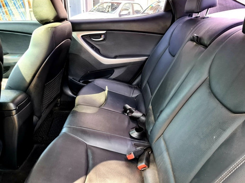 Hyundai Elantra 1.8 Gls At. 2013 68.000km Tomo Usado Fcio.