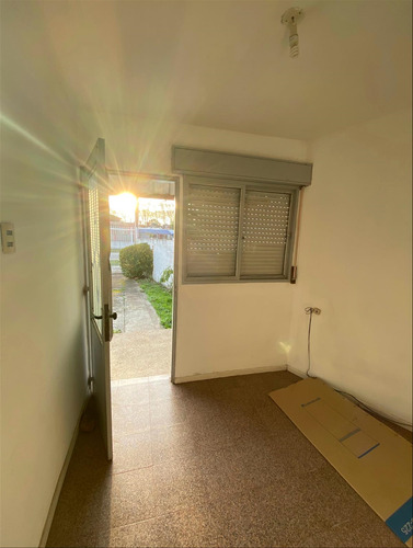 Dos Casas A La Venta En El Mismo Padrón. Ambas Alquiladas.