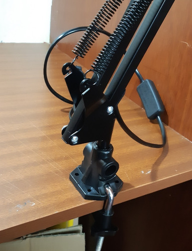Imagen 4 de 6 de Lampara De Mesa Escritorio Brazo Flexible Tipo Prensa