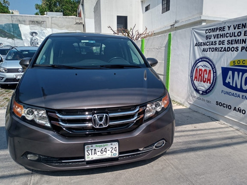 Imagen 3 de 15 de Honda Odyssey Touring 2015