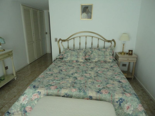 Venta De Apartamento 3 Dormitorios En Playa Mansa