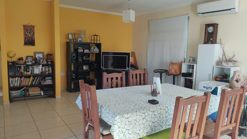 Casa En Venta En La Plata.