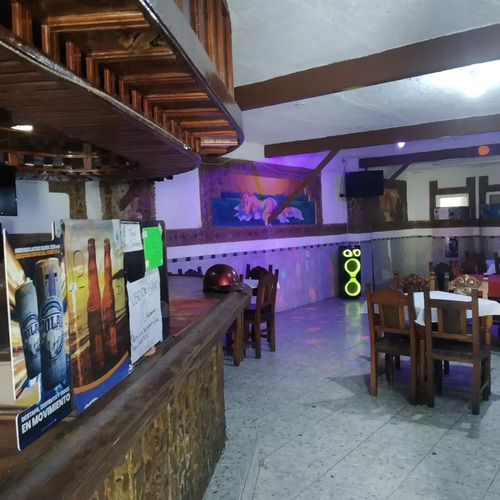 Local Bar Restaurante Cerca Av. Baralt Licencia Caracas Lm