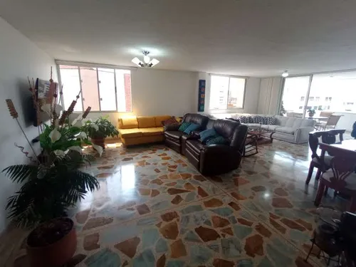 Vendo Amplio Apartamento Al Norte De Cali Barrio Centenario