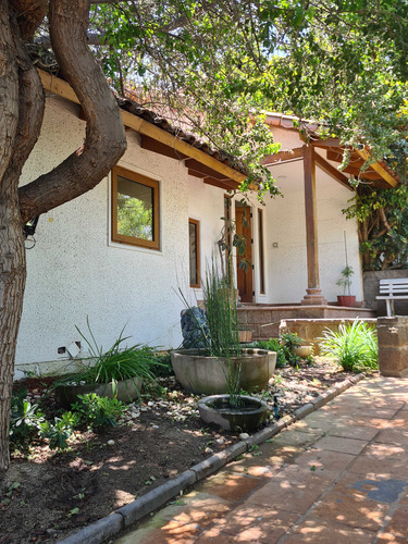Cómoda Casa Con Inigualable Vista (63494)