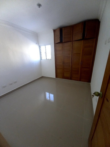 Imagen 20 de 22 de Apartamento Tipo Penthouse. Segundo Nivel. Terraza.