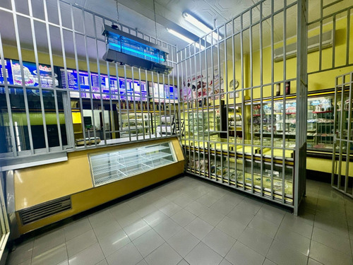 Se Alquila Local Comercial Con Fondo De Comercio!!. (villa Lugano)
