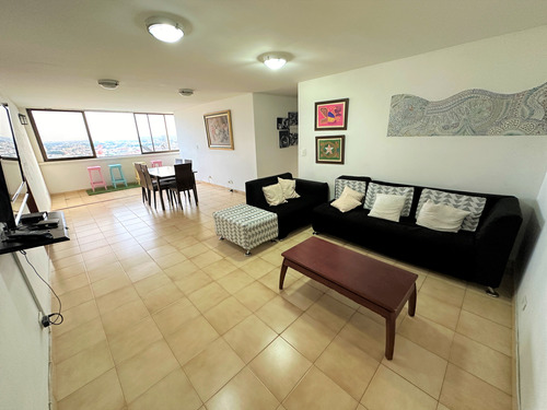 Se Vende Apartamento En 11vo Piso, En E Centro De Cali Edificio Aristi