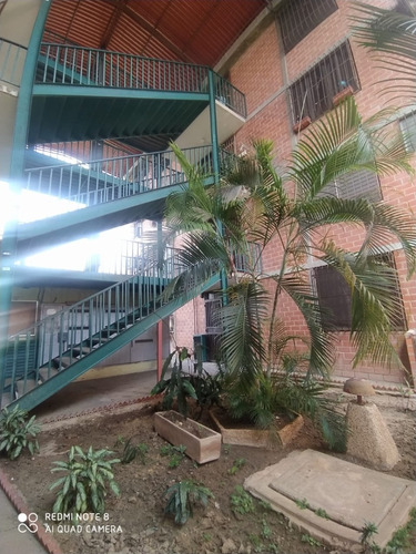 Imagen 4 de 20 de Apartamento Conservado Con Excelentes Condiciones