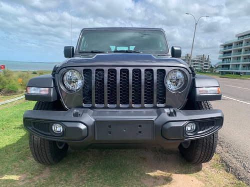 Jeep Gladiator Sport 4x4