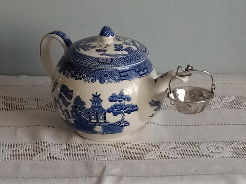 Antiguo Colador De Té De Pico 3