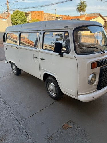 Volkswagen Kombi 1.4 Standard Total Flex 3p