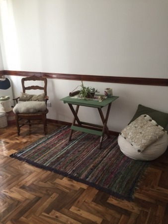 Imagen 1 de 11 de Venta De Departamento 2 Ambientes, Con Dependencia Y Cochera