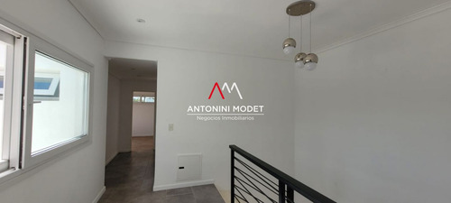 Casa En Venta En Puertos Del Lago - Vistas - Escobar
