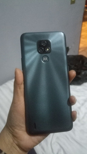Celular Moto E7 Color Verde Dual Sin 32 Gb (Usado)