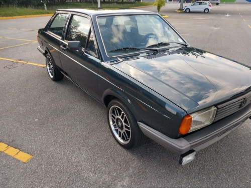 Imagem 2 de 15 de Voyage Plus 1.6 1986 Placas Preta