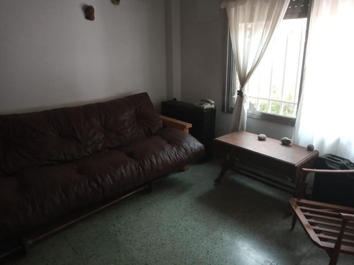 Imagen 8 de 11 de Casa Venta Isidro Casanova