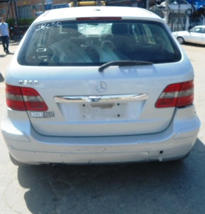 Mercedes Benz B200 Lataria Mecânica Rodas Vidros Acessórios