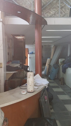 Imagen 2 de 7 de Local En Alquiler En Lanus Oeste