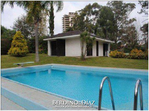 Hermosa Casa En Venta Con Un Entorno Natural Excepcional En Cantegril De Punta Del Este- Ref: 61