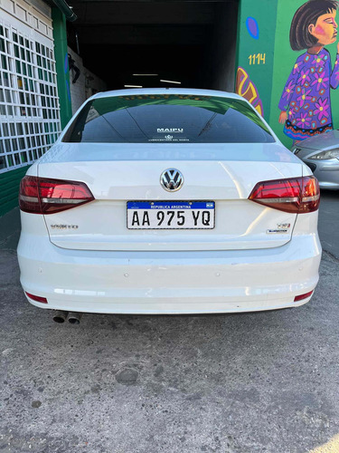 Imagen 1 de 14 de Volkswagen Vento 2017 1.4 Comfortline 150cv At