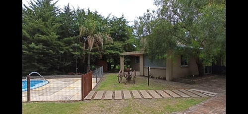 Imagen 9 de 28 de Amplia Y Moderna Casa De Fin De Semana En Paraná.