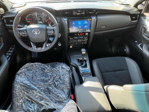 Toyota Hilux SW4 2.8 Tdi Gr-s 4x4 7as 6at