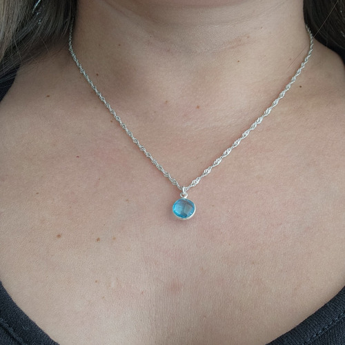 Imagen 2 de 5 de Collar Cadena Plata 925 45cms Y Dije Piedra Topacio Azul 8mm