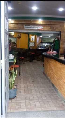 Venta Fondo De Comercio Pizzeria Activa, Full Equipada. Los Chaguaramos Ubicación Muy Transcurrida. Yy