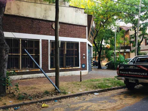 Imagen 2 de 2 de Importante Galpon En Venta En F.o.t 2 - Moron Centro