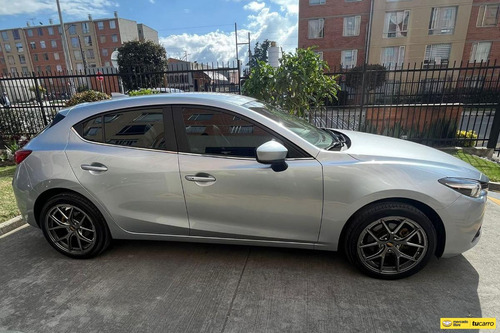 Mazda 3 2.0 Sport Touring