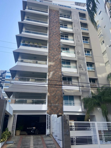 Apartamento En La Julia De 4 Habitaciones Y 4 Parqueos Torre Uno Por Nivel , No Area Social, No Airbnb