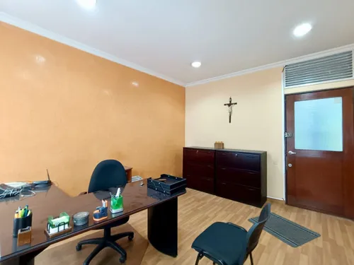 Oficina En Arriendo En La Candelaria. Cod A10327