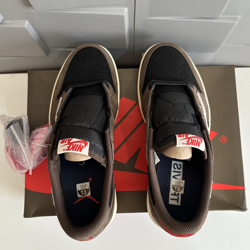 Tenis Air Jordan 1 Low Travis Scott Mocha 39 (Usado)