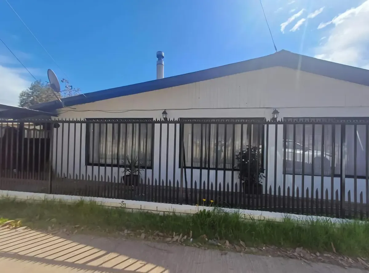 Imagen 1 de 10 de Se Vende Casa De 106mt2 Utiles 420mt2 De Terreno Molina