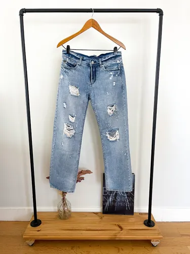 Armani top mom jeans