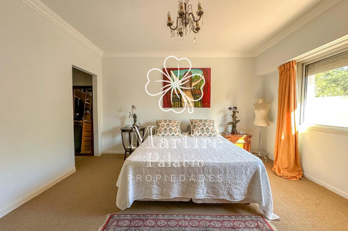 Casa En Venta, 5 Habitaciones, Punta Chica Dentro De Barrio Cerrado