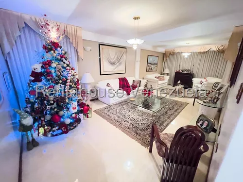 Casa En Venta En La Tahona