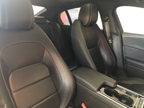 Jaguar Xe 2.0 16v Si4 Turbo Gasolina R-sport 4p Automático